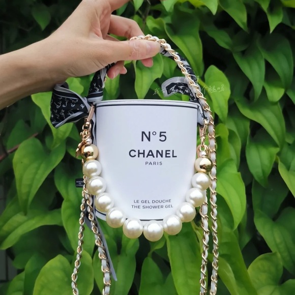 Chanel Factory 5 Limited Edition Shower Gel - Picture 5 of 6